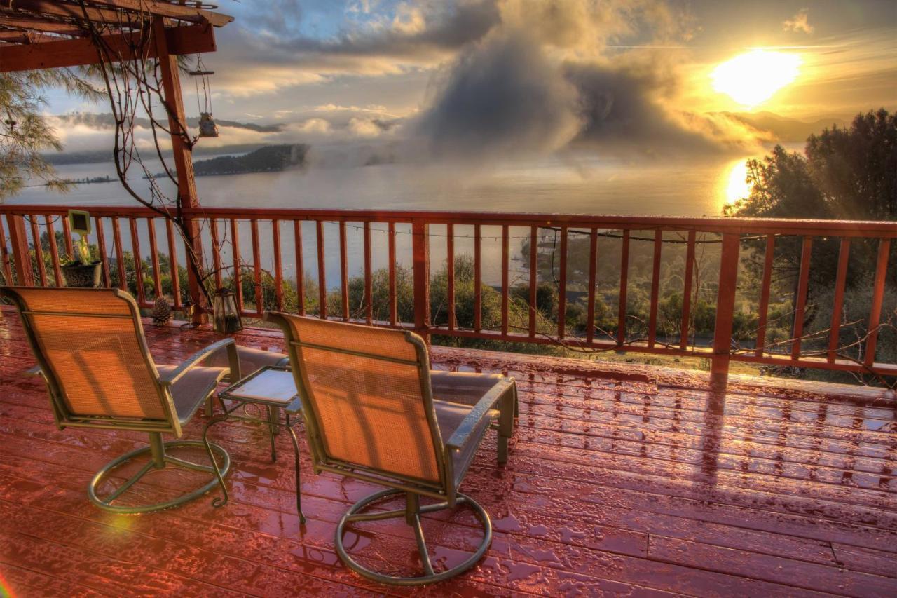 Spacious Kelseyville Home With Large Lakefront Deck! 외부 사진